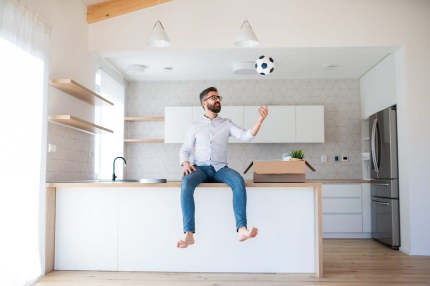 Risk Work: a disguise for free entrepreneur labour